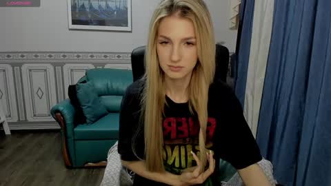 Leila Morriss online show from 12/02/24, 07:03