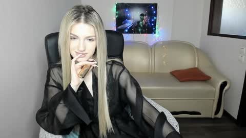 Leila Morriss online show from 12/11/24, 12:02