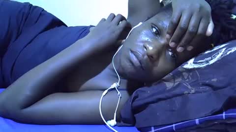 leilacuty13 online show from 10/25/25, 11:43