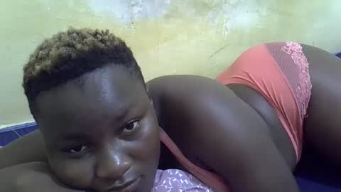 Snapshot of leilah_cute19 chatting on 03/10/26, 06:29 leilah_cute19 online show from 03/10/26, 06:29