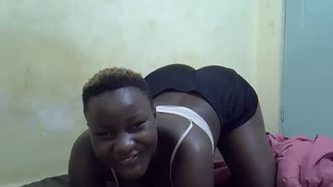 Snapshot of leilah_cute19 chatting on 03/20/26, 05:29 leilah_cute19 online show from 03/20/26, 05:29