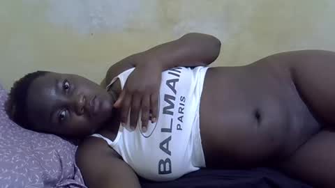 Snapshot of leilah_cute19 chatting on 04/05/26, 12:41 leilah_cute19 online show from 04/05/26, 12:41