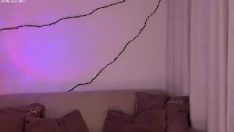 Snapshot of leilalafleur_ chatting on 06/25/26, 06:07 leilalafleur_ online show from 06/25/26, 06:07