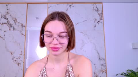 LeilaLawson online show from 12/19/24, 07:07