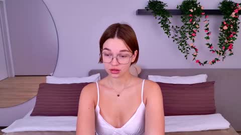 LeilaLawson online show from 02/10/25, 07:26