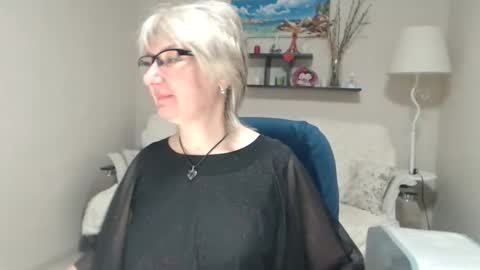 Leila Kinky online show from 02/12/26, 06:52