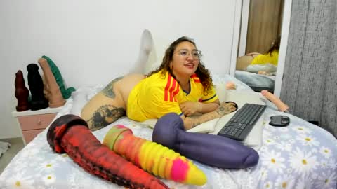 Snapshot of leilamolly chatting on 06/17/26, 07:15 Leilamolly online show from 06/17/26, 07:15