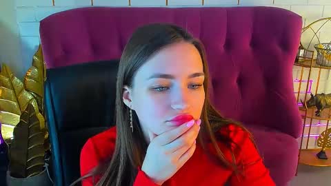 Snapshot of leilarai chatting on 02/19/25, 12:22 Leila Rai online show from 02/19/25, 12:22