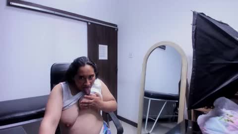 Leila online show from 03/16/26, 11:14