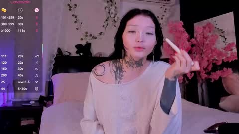 Snapshot of lein_bone chatting on 10/19/25, 12:33 Lein online show from 10/19/25, 12:33