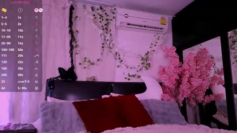 Snapshot of lein_bone chatting on 10/30/25, 12:12 Lein online show from 10/30/25, 12:12