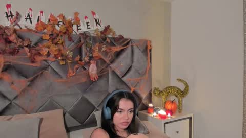 Leizathompson online show from 10/20/25, 07:58