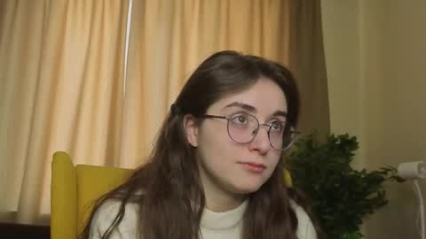 Luna online show from 09/27/25, 06:18