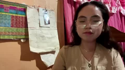 Kira   online show from 05/17/26, 12:01