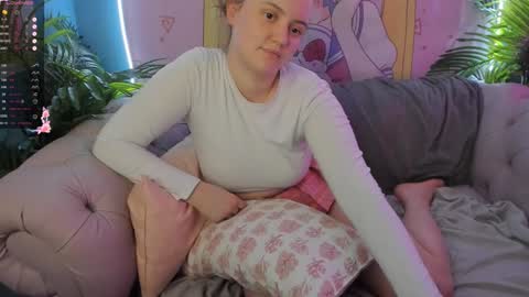 Lela online show from 01/27/25, 04:09