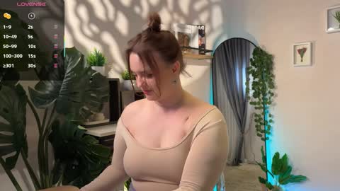 Snapshot of lela_ryan chatting on 04/03/26, 09:35 Lela online show from 04/03/26, 09:35