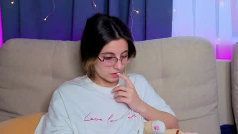 Alexandria online show from 11/12/25, 07:31