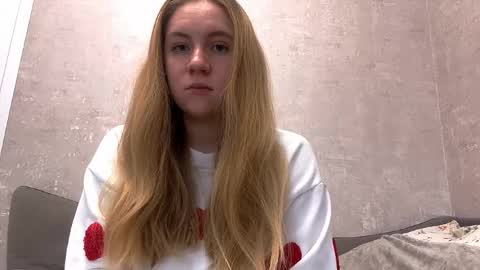 Snapshot of lelaniedzwiecki chatting on 11/20/25, 07:41 Kimiko online show from 11/20/25, 07:41