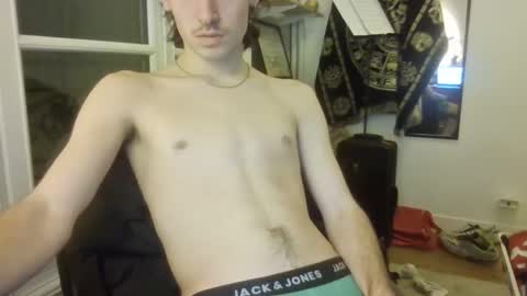 Snapshot of lelele44 chatting on 11/24/25, 04:51 lelele44 online show from 11/24/25, 04:51