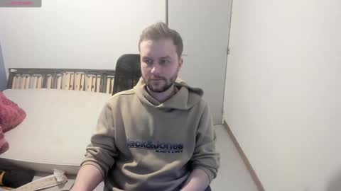 Snapshot of lelesusa chatting on 01/31/25, 01:33 lelekoko online show from 01/31/25, 01:33