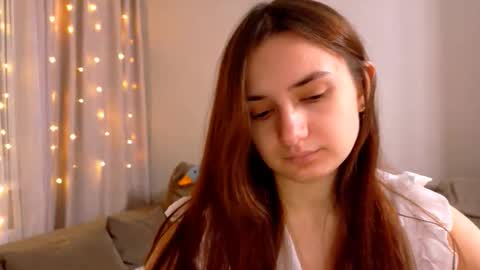 Snapshot of lelia_vibe chatting on 12/16/25, 01:27 Lelia online show from 12/16/25, 01:27