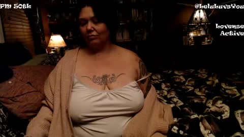 Snapshot of leluluvsyou chatting on 12/03/24, 05:20 Lelu Fallas online show from 12/03/24, 05:20