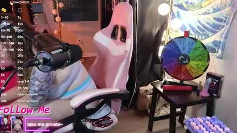 Junie 3 online show from 02/09/25, 09:06