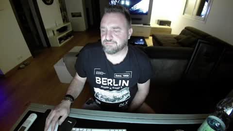 Snapshot of lemouth006 chatting on 01/17/25, 12:31 Ange online show from 01/17/25, 12:31