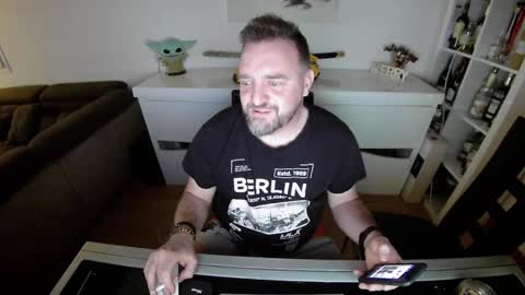 Snapshot of lemouth006 chatting on 01/31/25, 02:15 Ange online show from 01/31/25, 02:15