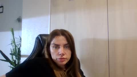 lena6122000 online show from 09/19/25, 07:58