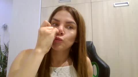 lena6122000 online show from 09/20/25, 08:10