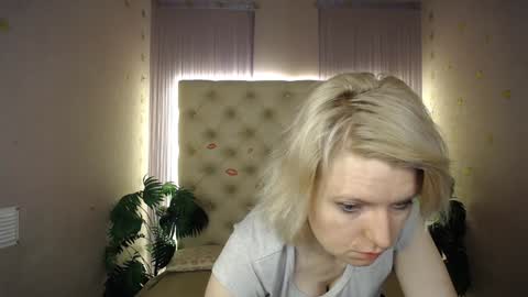 Lena online show from 12/24/24, 04:00