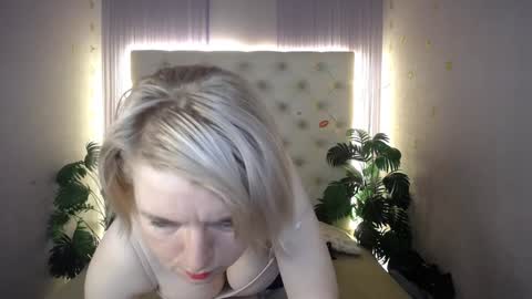 Lena online show from 01/12/25, 07:00