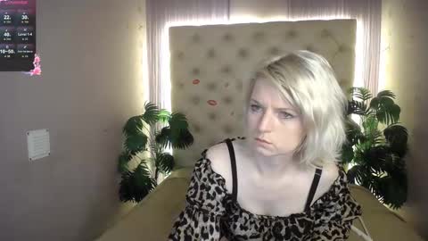 Lena online show from 02/15/25, 07:06