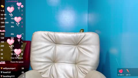 Snapshot of lena_roses chatting on 12/02/24, 11:18 Lena online show from 12/02/24, 11:18