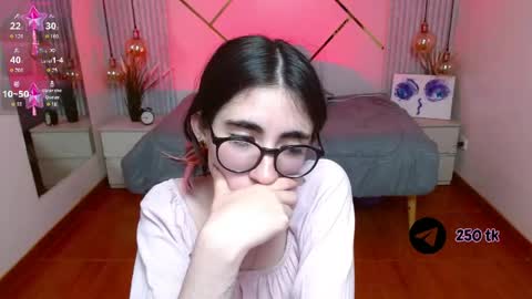 Snapshot of lena_roses chatting on 05/01/26, 08:35 Lena online show from 05/01/26, 08:35
