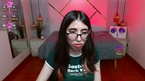 Snapshot of lena_roses chatting on 05/12/26, 05:21 Lena online show from 05/12/26, 05:21