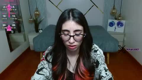 Snapshot of lena_roses chatting on 05/26/26, 09:11 Lena online show from 05/26/26, 09:11