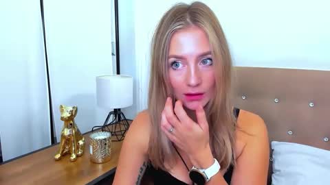 lena_sexi online show from 10/27/25, 07:56