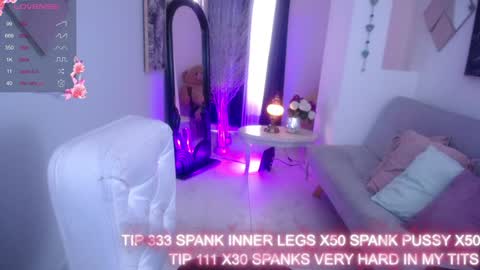 Snapshot of lena_w2 chatting on 01/29/25, 06:39 Lena LOOK MY AMAZON LIST ON MY BIO online show from 01/29/25, 06:39