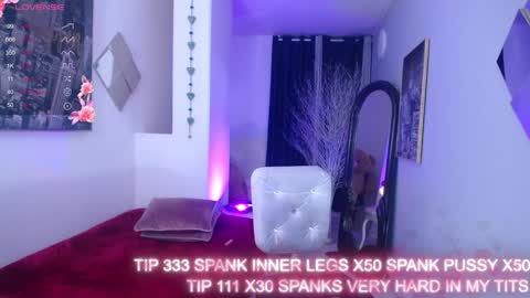 Snapshot of lena_w2 chatting on 02/01/25, 11:27 Lena LOOK MY AMAZON LIST ON MY BIO online show from 02/01/25, 11:27