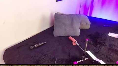 Snapshot of lenaandwilliam chatting on 01/03/25, 05:20 Lenaandwilliam online show from 01/03/25, 05:20