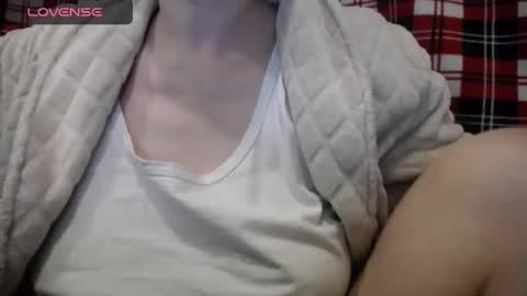 lenagolden online show from 12/14/24, 07:51