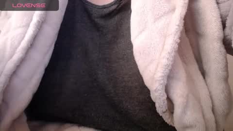 lenagolden online show from 10/18/25, 09:54