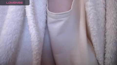 lenagolden online show from 10/24/25, 10:00