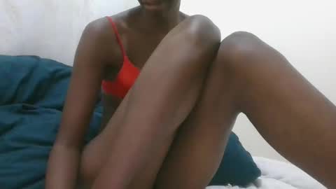 Snapshot of lenah6 chatting on 11/03/25, 10:10 lenah6 online show from 11/03/25, 10:10