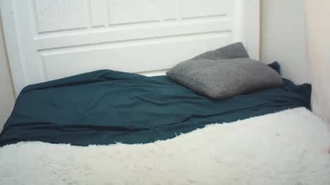 Snapshot of lenah6 chatting on 11/17/25, 04:07 lenah6 online show from 11/17/25, 04:07