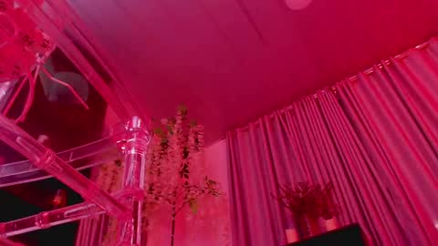 Lenna Kang online show from 10/04/25, 09:46