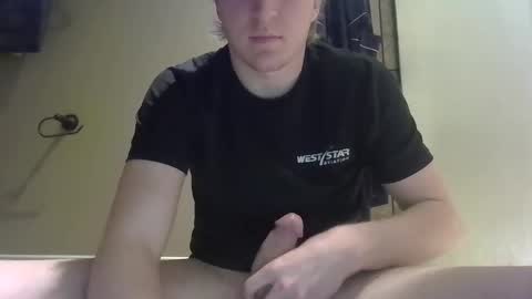 lenewton2004 online show from 02/05/25, 10:44