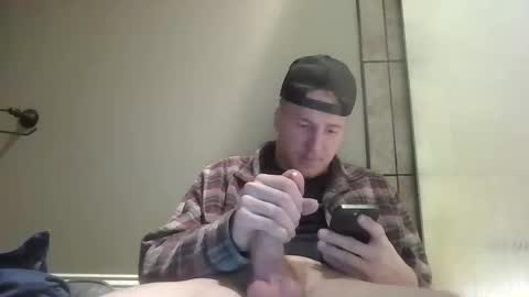 lenewton2004 online show from 12/02/25, 12:27